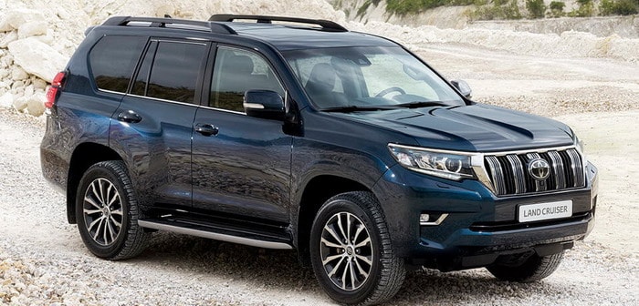 تويوتا لاندكروزر 2018 المحسنة تقدم في 3 اصدارات بتجهيزات حاشدة