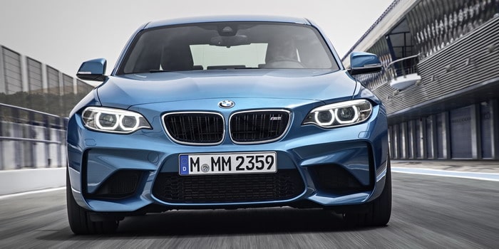 سيارة BMW M2 تقدم أداء قوي في بدن صغير