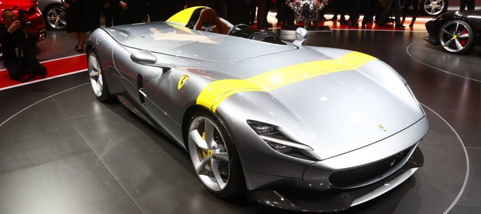 ?فيراري مونزا SP1 وSP2 سبيدستر بتصميم أنيق في باريس 2018