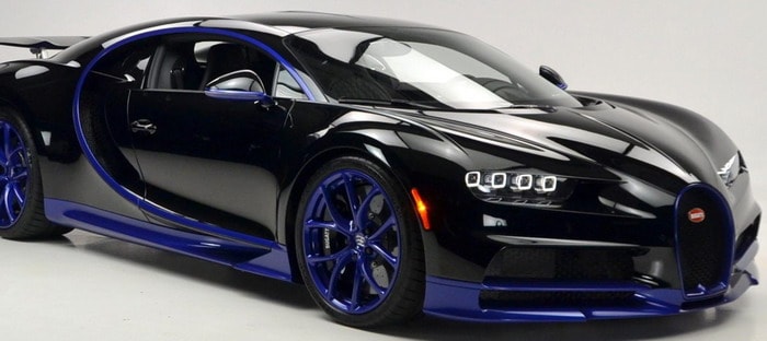 بوجاتي شيرون باللونين الأسود والأزرق تصل للولايات المتحدة