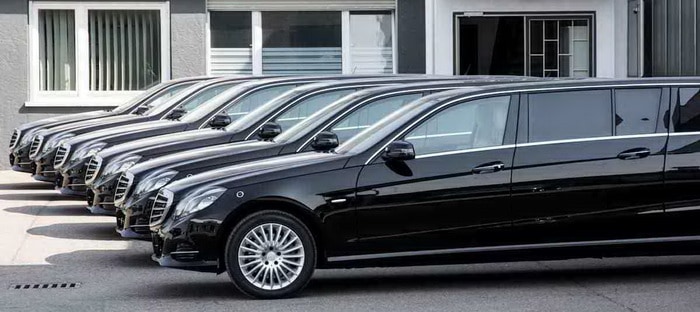 بنز تكشف النقاب عن نسخة معدلة من مرسيدس EClass المحسنة بستة أبواب