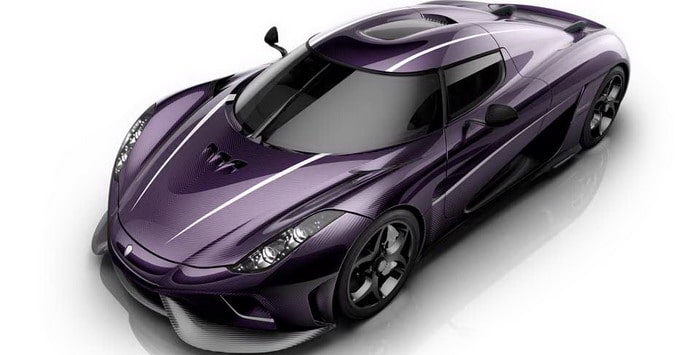 كوينجسيج ريجيرا باللون القرمزي الكربوني . . ليست حقيقية علي الاطلاق !!