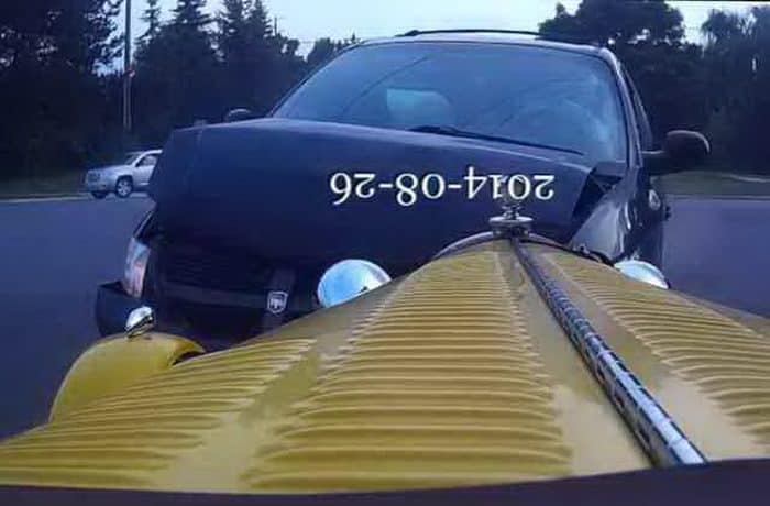 فيديو : فانتاج بوجاتي تنهي نزهة صيفية مرحة بالاصطدام مع دودج ميني فان