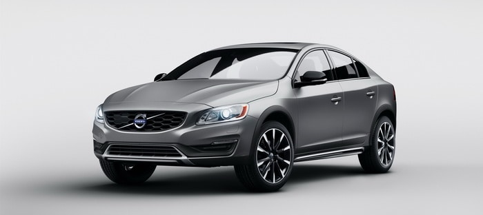 فولفو S60 Cross Country أول سيدان كروس أوفر في العالم تستعد لديترويت