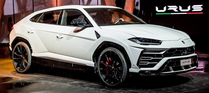 لامبورجيني تحتفل بظهور أوروس الآسيوي الأول في سنغافورة