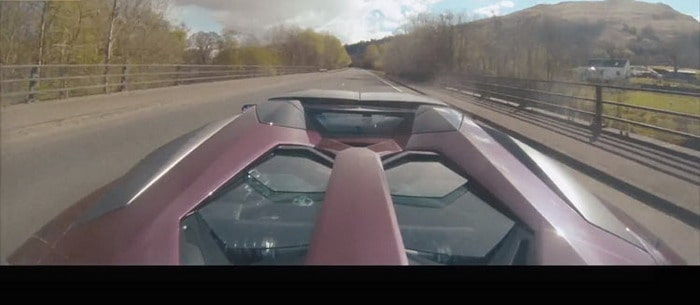 فيديو : انزعوا سماعات الأذن الآن ، فموعدكم مع لامبورجيني أفنتادور SV المكشوفة