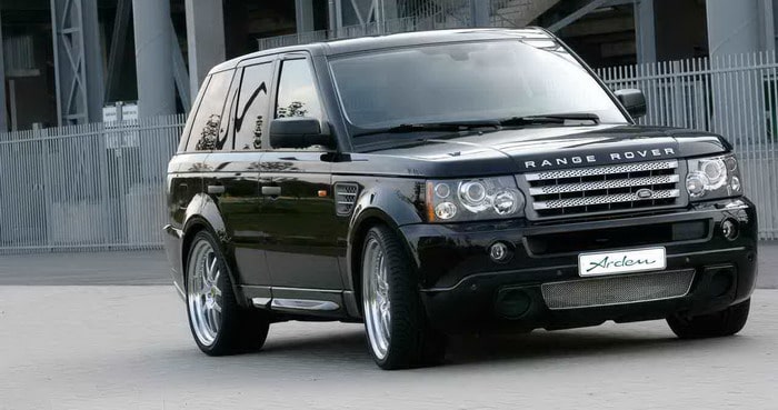 استدعاء 11.720 سيارات رانج روفر في الإمارات بسبب مشكلة في الأبواب