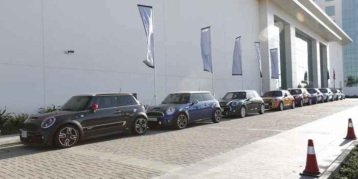 موكب نادي ميني المنتظر يعود إلى شوارع مدينة جدة