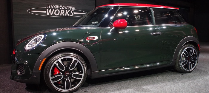 ميني JCW Hardtoo 2015 تغازل الجمهور بسعر 30.600 دولار في ديترويت 2015