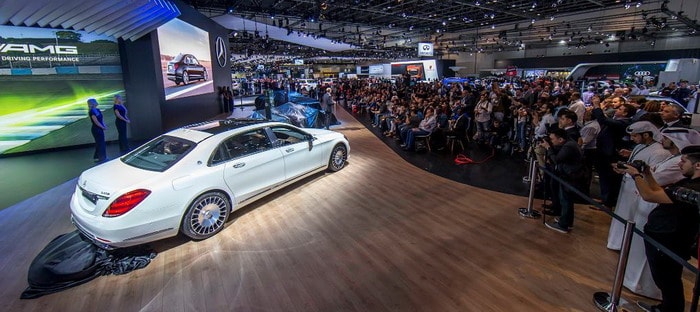 مرسيدس تحشد سياراتها في معرض دبي للسيارات