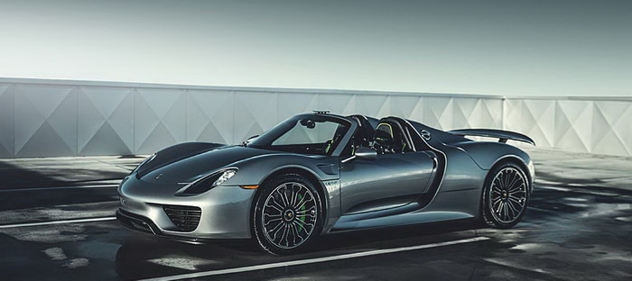 بورشه 918 سبايدر . . أكثر حدة وجرأة وتصميم في صور جديدة