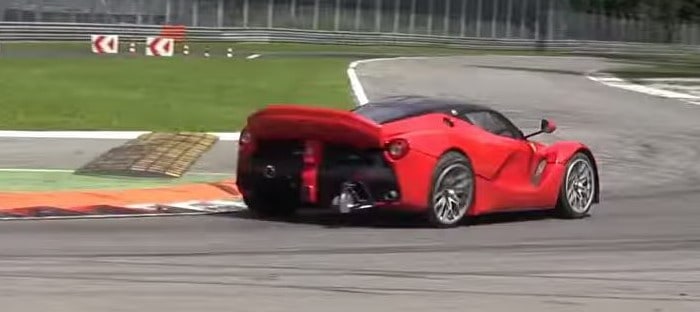 فيديو: لافيراري XX تكسر نظام تعليقها أثناء بعض التجارب على حلبة مونزا