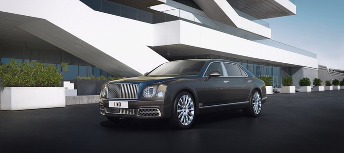 بنتلي مولسان Hallmark Series by Mulliner . . أكثر فخامة باللونين الفضي او الذهبي