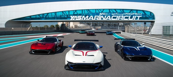 تقديم تدريب علي قيادة أستون مارتن فولكان لملاكها علي حلبة ياس مارينا