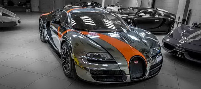 بوجاتي فيرون سوبر سبورت سوداء كرومية جريئة ووحشية تتجهز في دبي