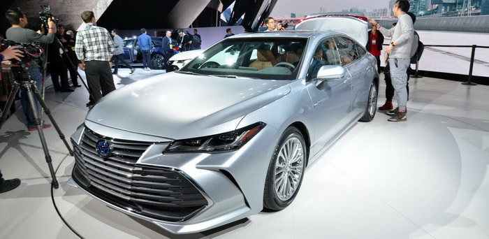 تويوتا أفالون 2019 . . السيدان اليابانية الأنيقة في معرض ديترويت