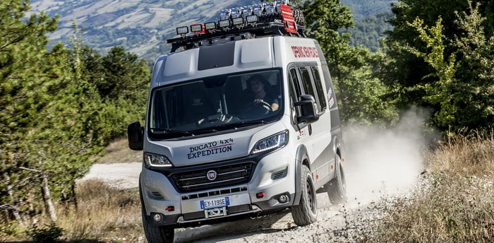 فيات دوكاتو 4×4 اكسبيديشن تبدو متحفزة لأعمال التخييم والمغامرات العنيفة