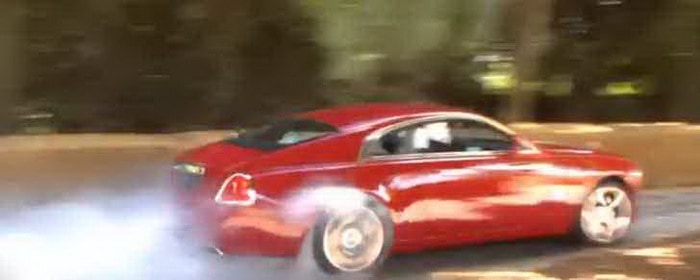 فيديو : رولزرويس ريث تمارس الـ Burnouts بصورة رسمية
