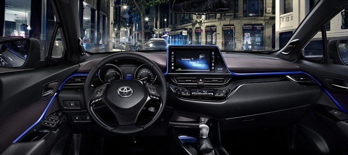 تويوتا تكشف مقصورة موديل CHR 2017 الكروس أوفر الصغيرة