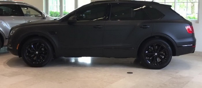 بنتلي بنتايجا Stealth Edition . . الشر الأسود يتجسد في سيارة فاخرة