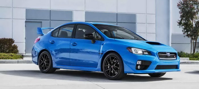 سوبارو BRZ و WRX STI Series هايبر بلو الخاصتين يبحران في السماء