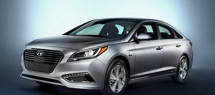 هيونداي سوناتا 2016 PHEV هايبرد Plugin الأولي من نوعها تنطلق في ديترويت 2015