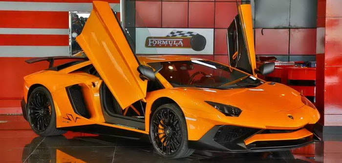 لامبورجيني أفنتادور SV برتقالية مذهلة للبيع في دبي بسعر 2.4 مليون درهم