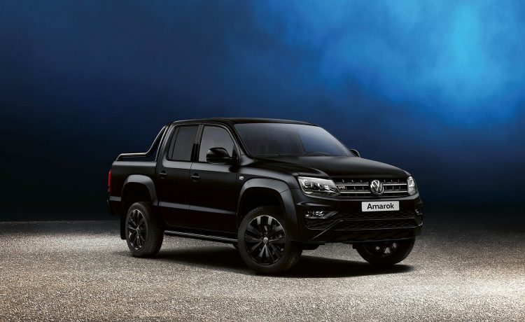 فولكس فاجن أماروك بلاك إيديشن تنضم إلى الجانب المظلم