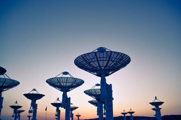 أجهزة الإرسال والاستقبال في اتصالات الأقمار الصناعية Satellite Transponder