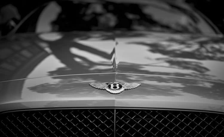 معنى شعار بنتلي وعلاقته بالطائرات والأرستقراطية البريطانية