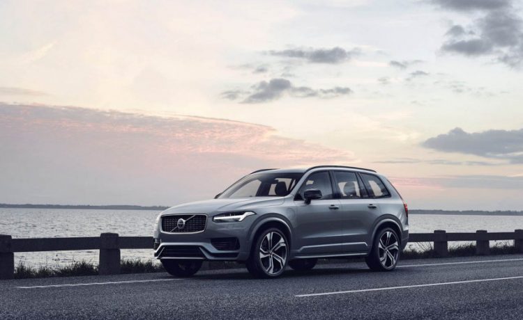 مراجعة فولفو XC90 2021: المواصفات والمميزات والعيوب والأسعار