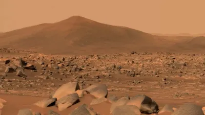 Sci-Fi Legend Kim Stanley Robinson Calls Billionaire Mars Colonization Plans "Bullshit"