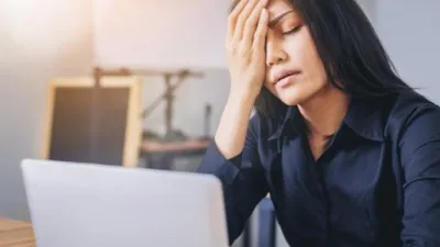طرق لحماية العين من أشعة الحاسب