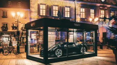 بوجاتي La Voiture Noire بسعر 13 مليون دولار . . أغلى زينة لعيد الميلاد على الأرض