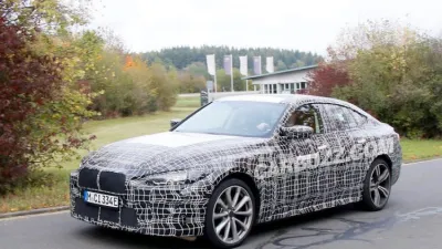 BMW i4 الكهربائية قد تقدم مع 3 نسخ مختلفة القوة