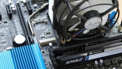 الفرق بين السجلات والذاكرة Registers vs Memory