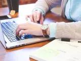 طريقة الاتصال بالإنترنت عن طريق اللاب توب