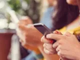 خبير يحذر من مخاطر انفجار الهاتف المحمول فى البرد