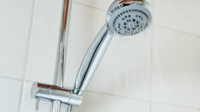 قصة اختراع الدش The Shower
