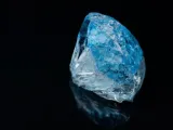 الخواص البصرية للمعادن في حال وجود المستقطبين المتعامدين