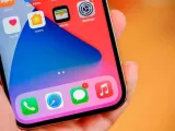 WhatsApp's iOS Redesign Mimics iMessage While Bypassing Apple's Ecosystem