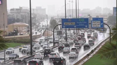 الدفاع المدني يحذر من هطول أمطار رعدية وثلوج بالسعودية
