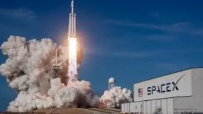 SpaceX تهدف لوضع محطات الانترنت الفضائى على المركبات والطائرات