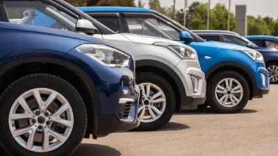 Illinois Proposes $471 Annual EV Registration Fee Under Senate Bill 3566