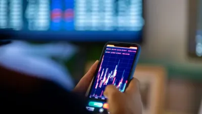 عملة Bitcoin تقترب من 80,000 دولار، لكن منصة Hyperliquid تسرق الأضواء بنمو بلغ 195%