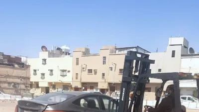 ازالة صبات خرسانية من طرق الرياض وتطهير أكثر من مليون متر طرق
