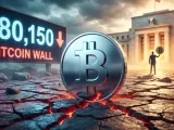 زخم عملة Bitcoin يصطدم بحاجز 80 ألف دولار، وتوقعات بتغييرات جذرية في الفيدرالي الأمريكي