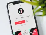 تطبيق TikTok يطلق بهدوء لعبة رموز تعبيرية مخفية في الرسائل المباشرة