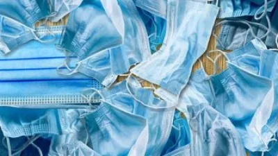 علماء يطورون تقنية يمكنها إعادة تدوير الأقنعة وتحويلها إلى كراسى مدرسية