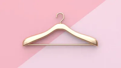 قصة اختراع شماعة الملابس